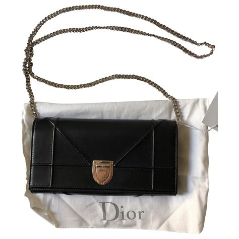 christian dior handbags on chain.